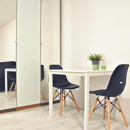 Nice And Comfy Studio Close To Old Town And Metro. Варшава Екстериор снимка