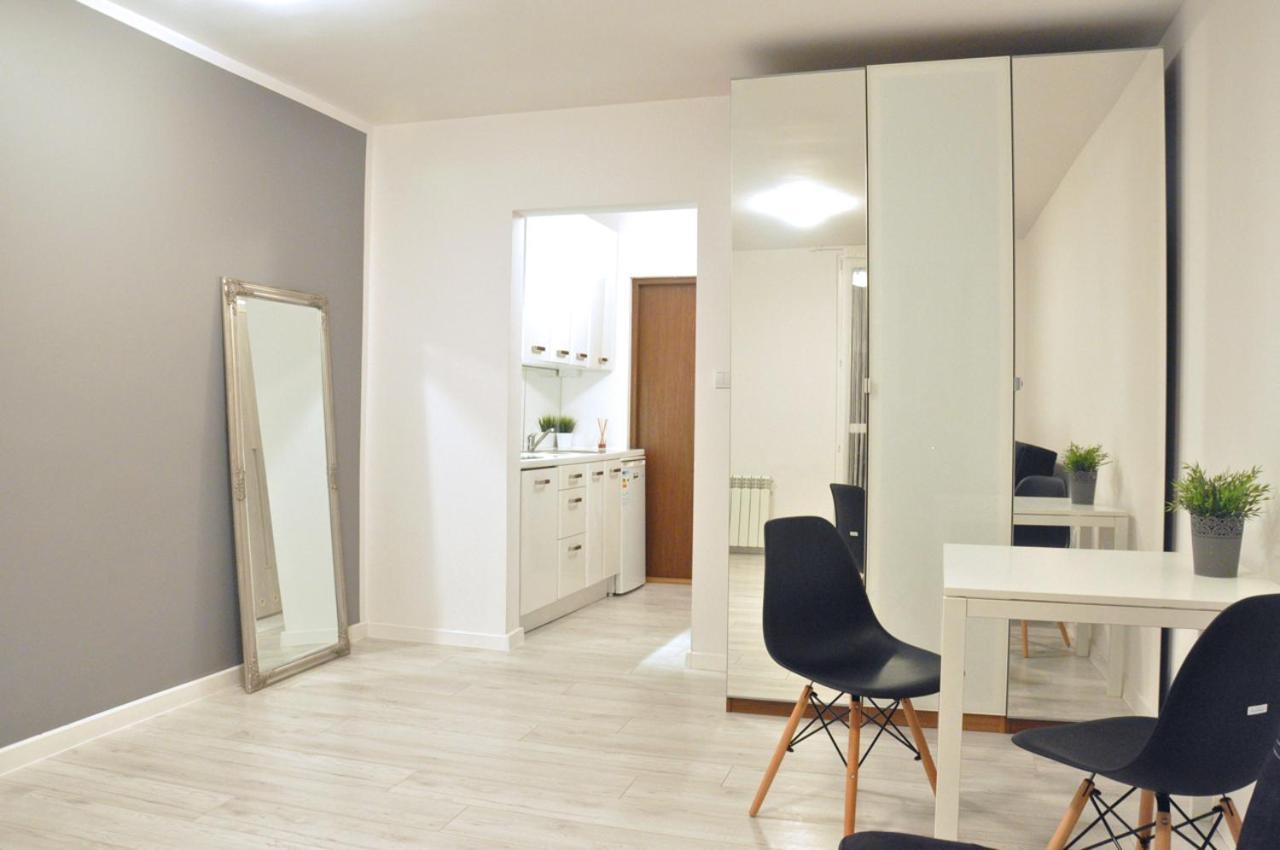 Nice And Comfy Studio Close To Old Town And Metro. Варшава Екстериор снимка